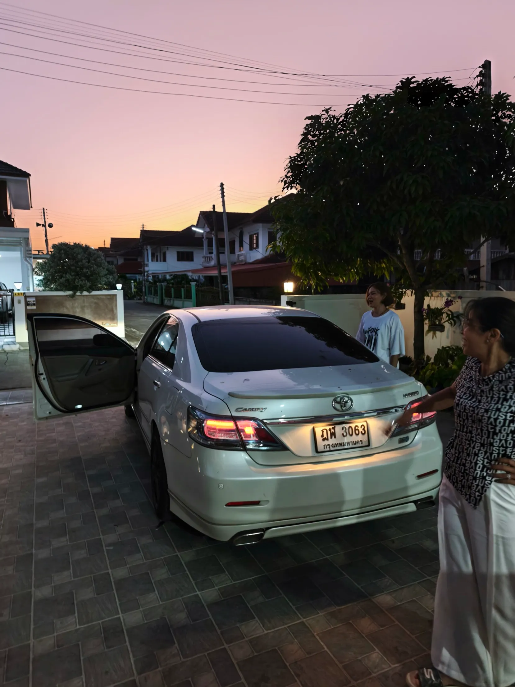 backing my bags and leaving my first host family