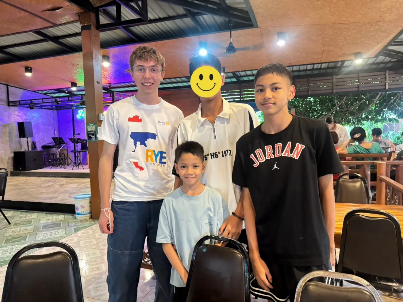 dinner the night after getting back from rotary orientation. from left to right, me, post, plengthai, and porpeang in the middle.