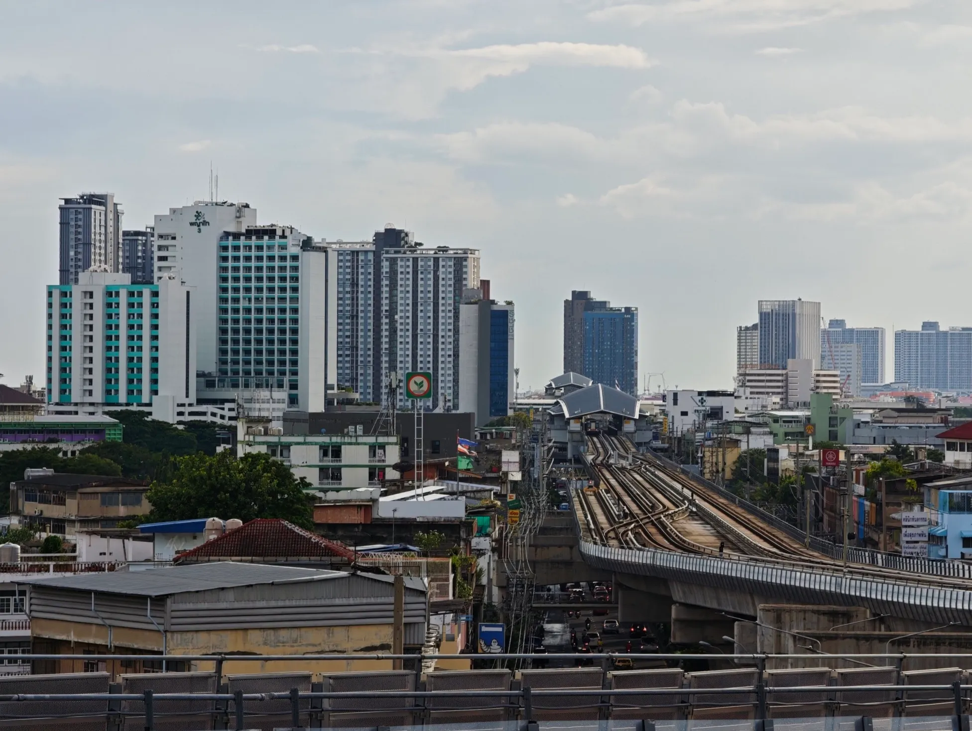 the window view out of bangkoks mrt skytrain system